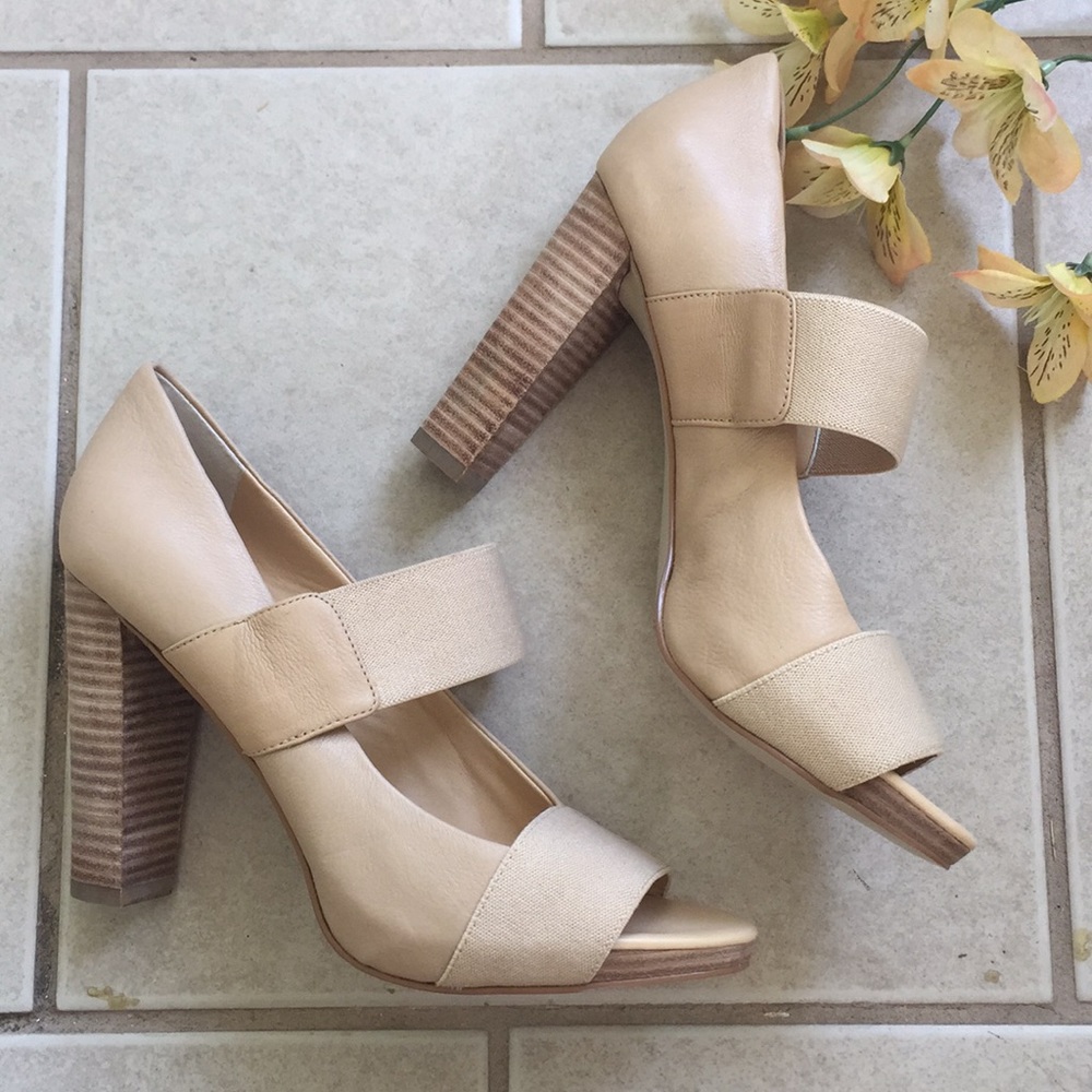 Banana Republic shoes